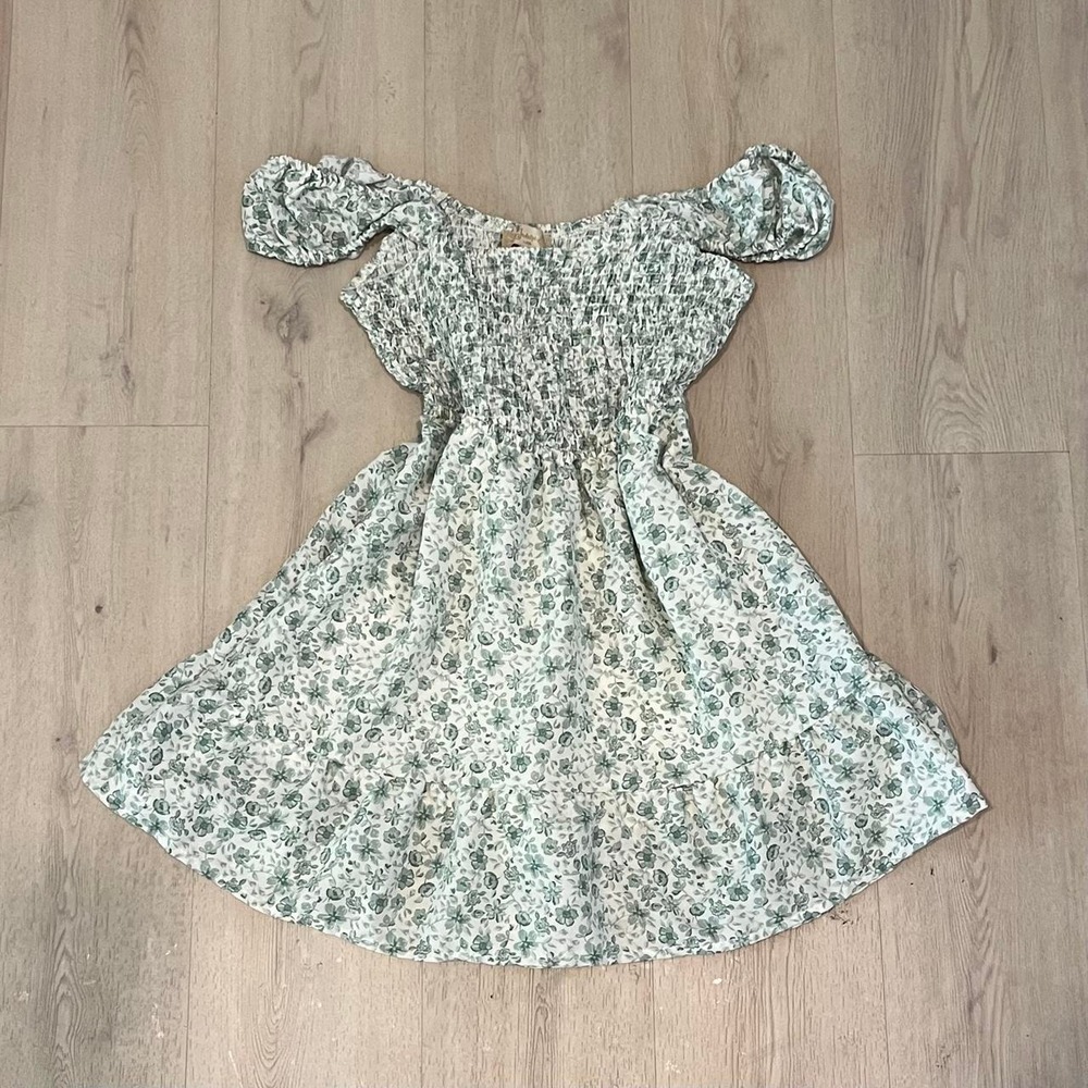 Floral print baby doll dress ruched with ruffled sleeves size M